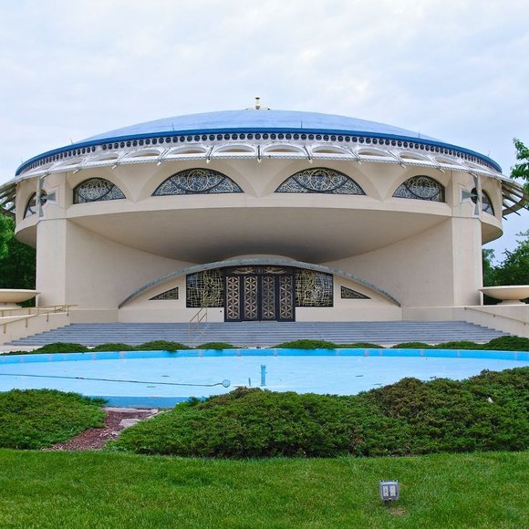 WHO WAS FRANK LLOYD WRIGHT? - Picture 6 of 16